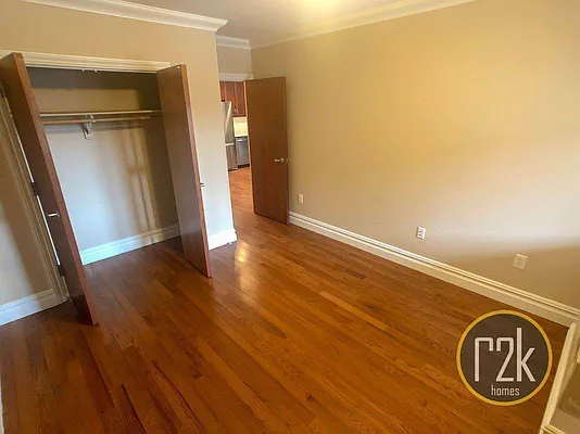 Rented by Realty 2000 Corp | media 31