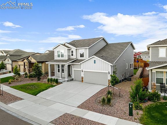2nd image of 9702 Vistas Park Dr