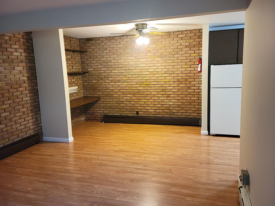 1st image of 207 Ballard St APT 103