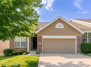 1713 Preston Centre Dr, Fenton, MO