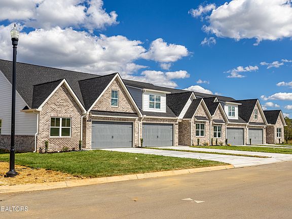 4th image of 170 River Park Ln
