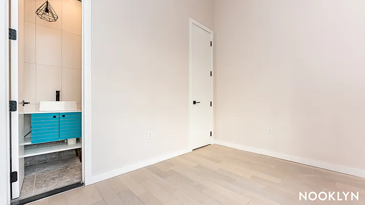 Rented by Jankos Group LLC | media 10