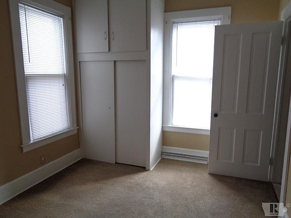 5th image of 803 S B St