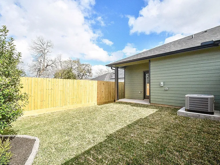 4101 Victoria Ave #B — Photo 32