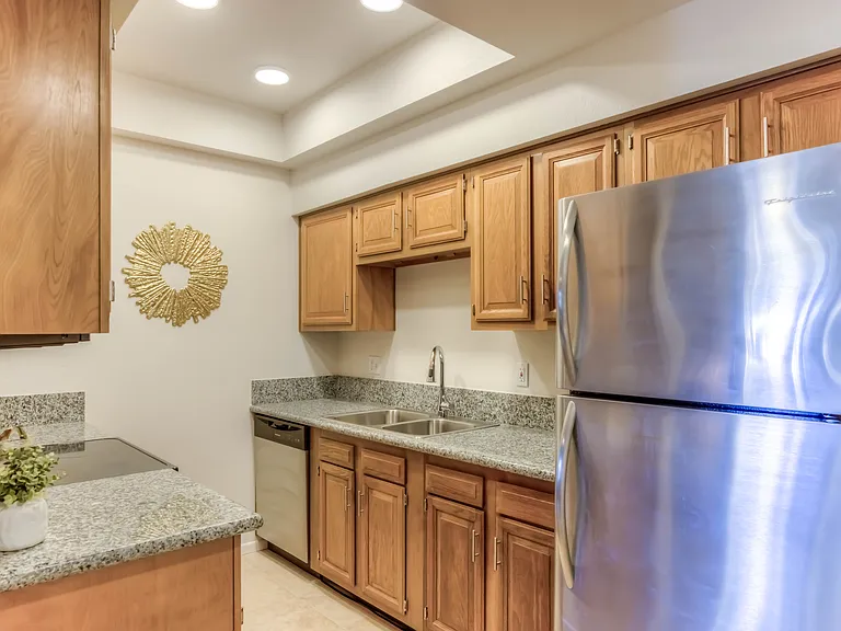 5750 N Camino Esplendora #114 — Photo 5