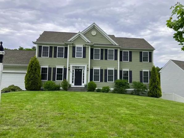 66 Pioneer Trl, Plymouth, MA 02360