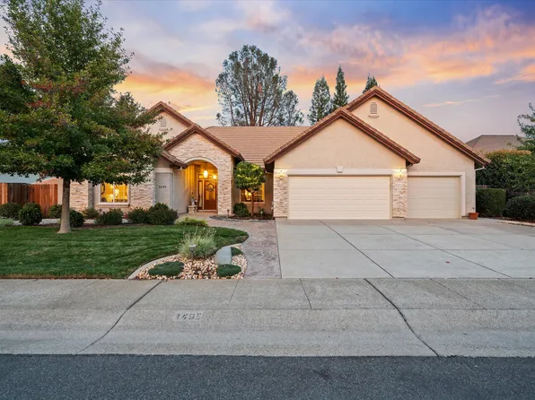 1495 Spanish Bay Dr, Redding, CA 96003