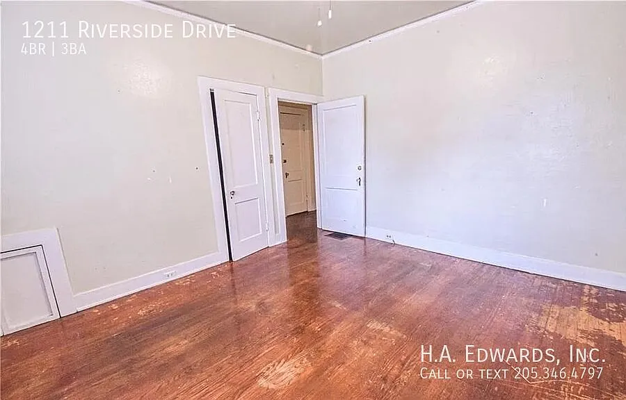 1211 Riverside Drive — Photo 3