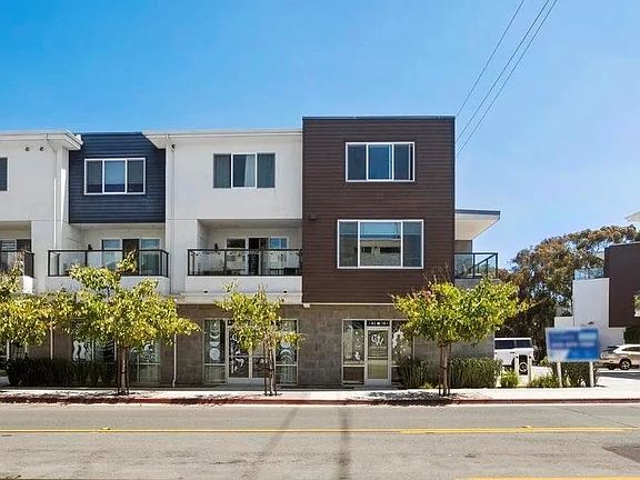 2nd image of 4100 Voltaire St Unit 128