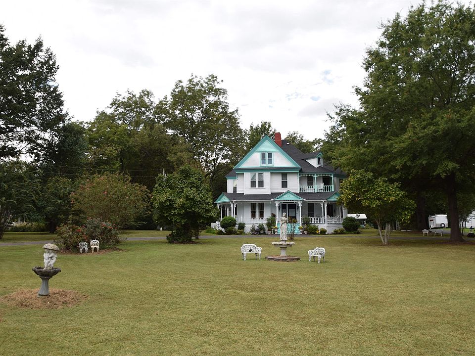 1008 S College St, Trenton, TN 38382 Zillow