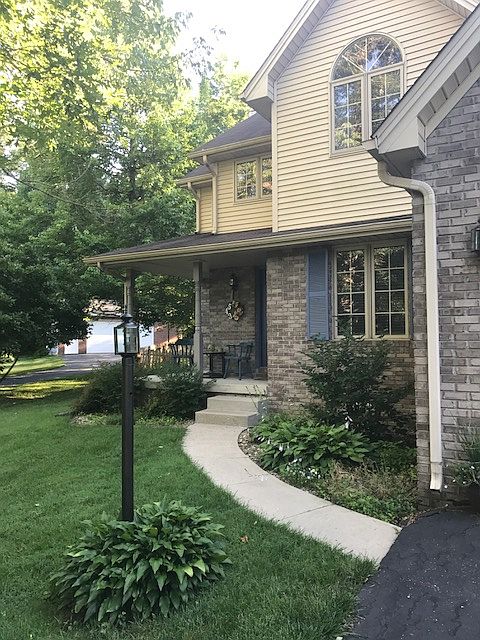 1st image of 543 Stewart Ct
