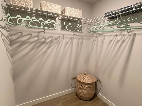5th image of 1750 W 37th St #204