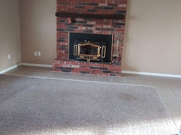 2nd image of 44 Hull Dr