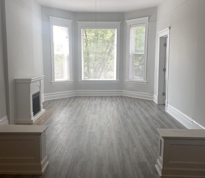 1st image of 933 N Mozart St APT 2