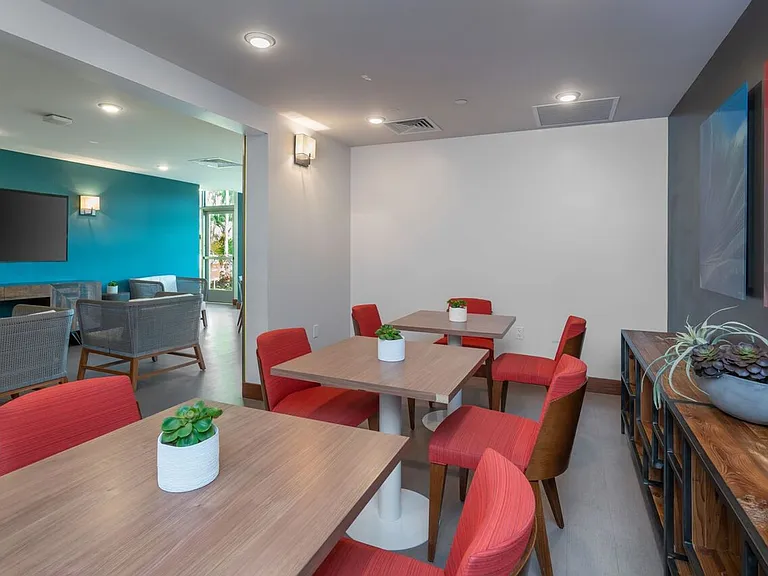 7000 Hawaii Kai Dr — Photo 6