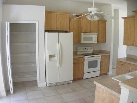 4th image of 128 Bressler Ln