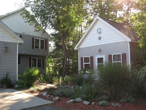 2nd image of 599 E 6th St