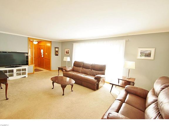 5th image of 1485 Elm Grove Ave