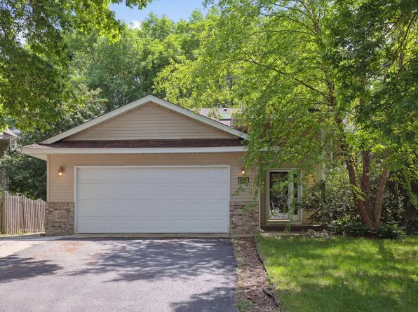 1417 McKnight Cir, Victoria, MN 55386