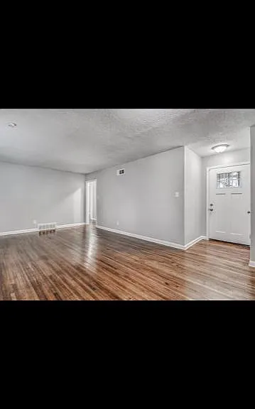 1740 Maxine St — Photo 7