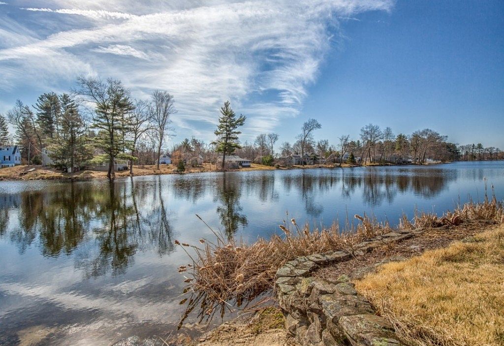 50 Lake Dr, Enfield, CT 06082 Zillow