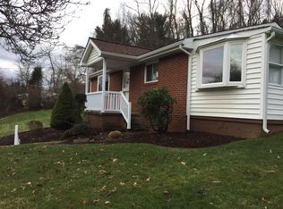 104 Ney Ln, Jefferson Hills, PA 15025
