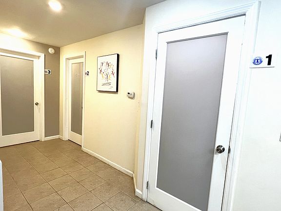 2nd image of 2216 Kimball St #6M