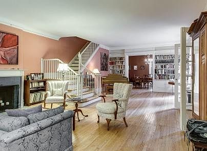3rd image of 4839 S Kenwood Ave