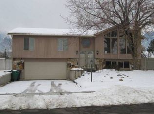 9141 S Cherbourg Pl, Sandy, UT 84093