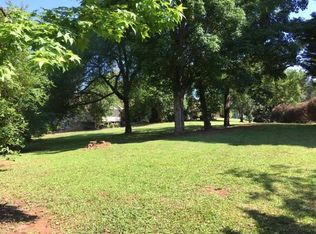 307 Point Place Dr, Westminster, SC 29693