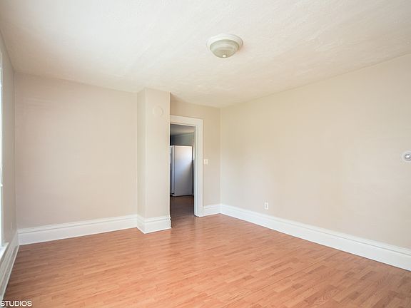 3rd image of 1808 Hermon Ave