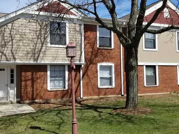 314 Silverwood Ct APT B1, Schaumburg, IL 60193