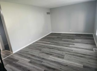 2284 Windsor Ln, Country Club Hills, IL
