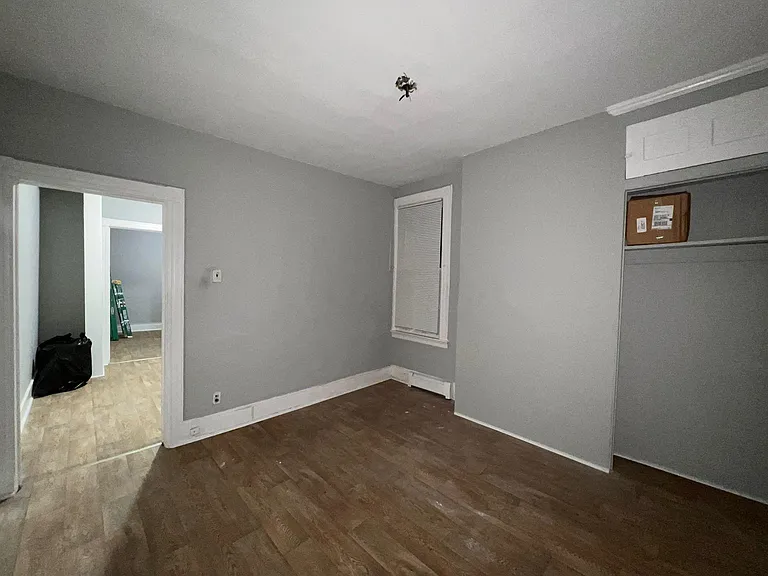 1317 44th St #2R — Photo 9