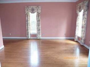 208 Wyandot St, Darlington, SC 29532