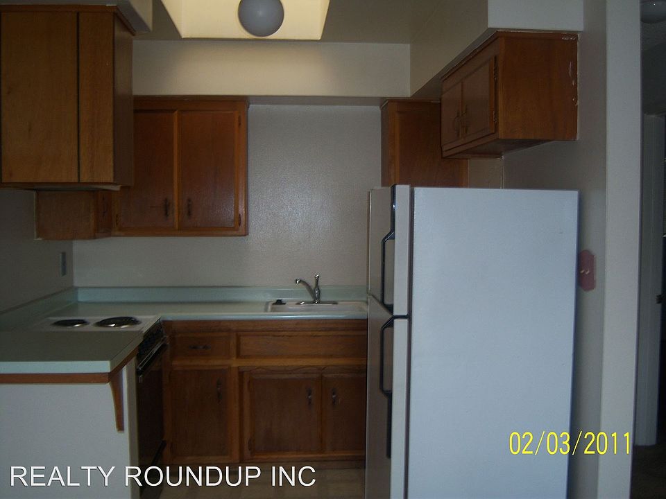 2nd image of 8917 Sierra St