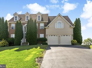 872 Braeburn Dr, Martinsburg, WV 25403