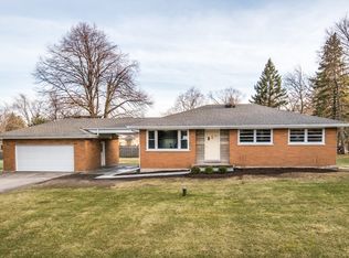 23W285 Armitage Ave, Glen Ellyn, IL