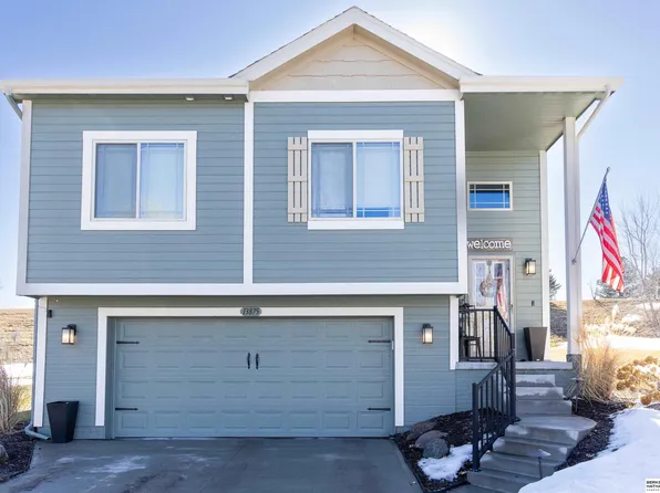 13875 Wood Valley Dr, Omaha, NE 68142