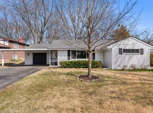 933 N Midlothian Rd, Mundelein, IL