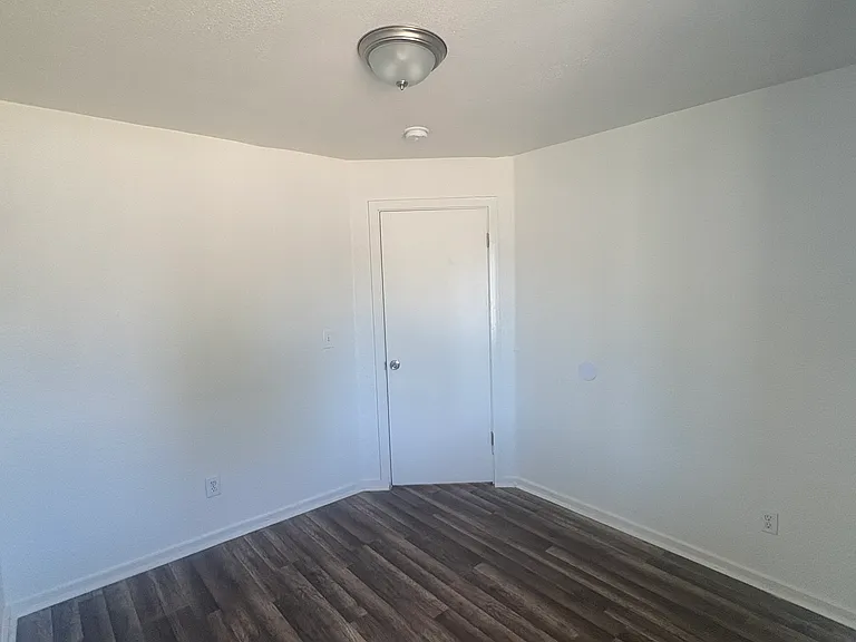 1517 N Millbrook Ave — Photo 11