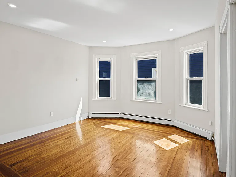 12 Redfield St #3 — Photo 10