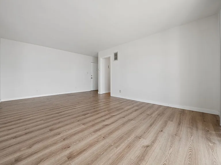 16900 Parthenia St #8625 — Photo 39
