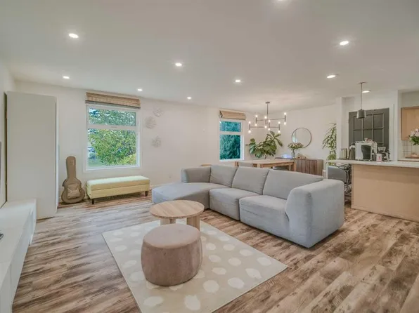 4035 S Fonda Way SE, Calgary, AB T2A 5R7