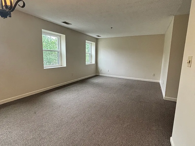 432 Judd Sq #432 — Photo 10
