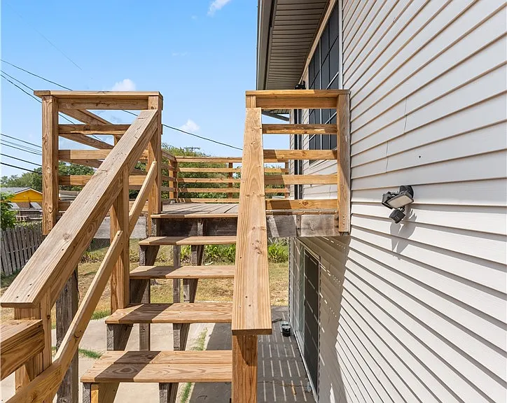 4937 Holmes Dr — Photo 21