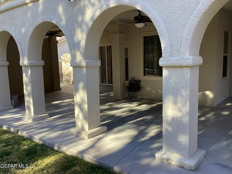 305 E Cloud Song — Photo 20