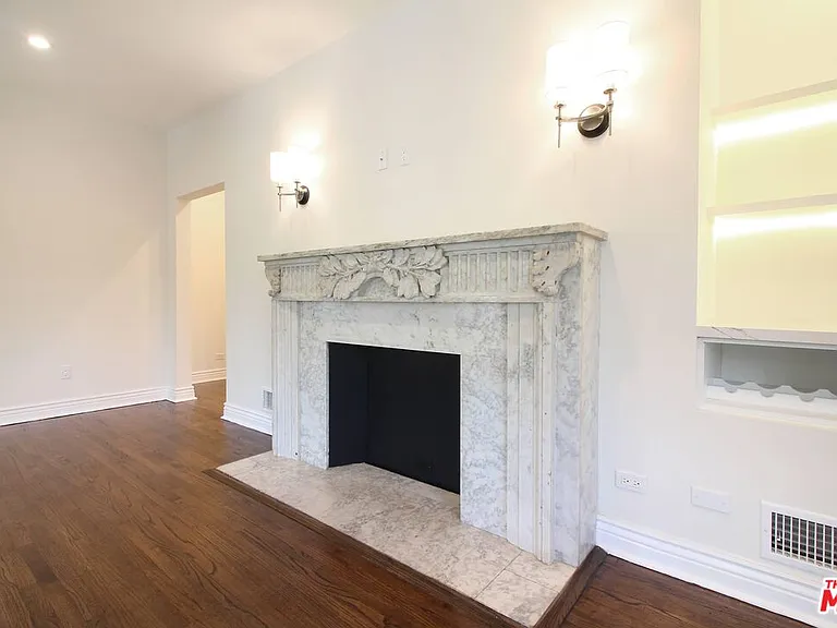 442 S Roxbury Dr #A — Photo 16