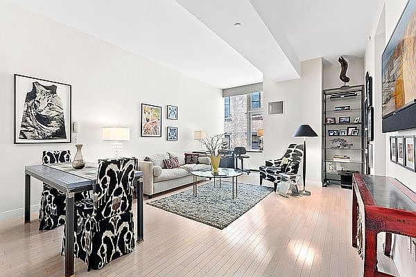 1st image of 650 6th Ave APT 6N