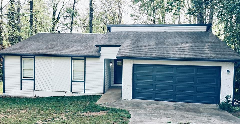 1st image of 3321 Border Dr